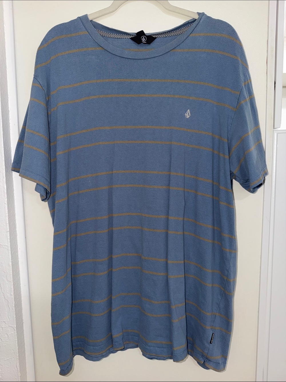 Volcom Men's Light Blue Tee with Tan Stripes | XXL